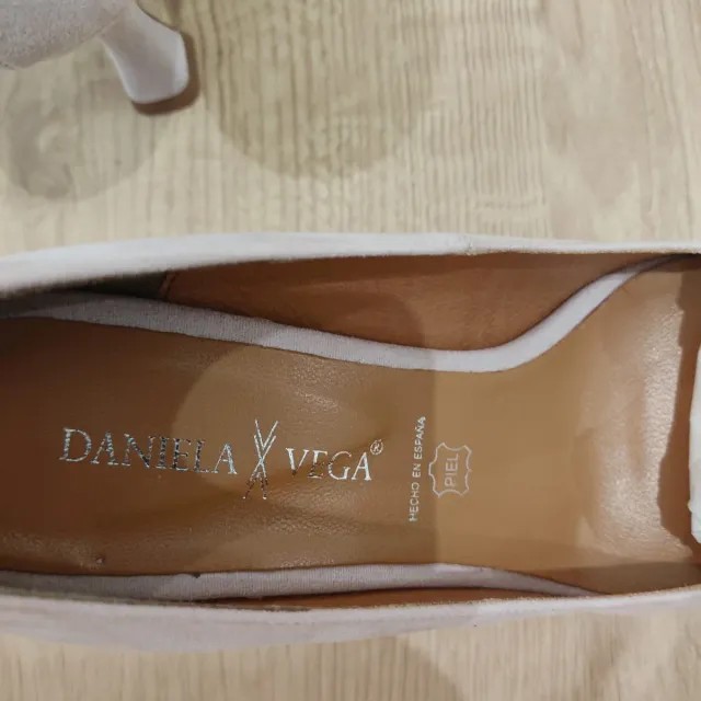 Zapatos ante rosa maquillaje de Daniela Vega