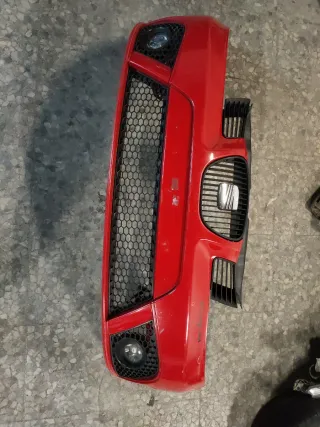 PARAGOLPES DELANTERO SEAT IBIZA 6L FR Rojo