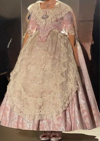 Traje de Fallera Beige y Rosa 
fallera mayor inf.