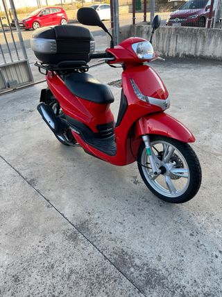 Peugeot Tweet 125cc Rojo