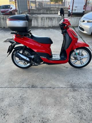 Peugeot Tweet 125cc Rojo