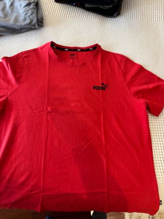 Camiseta deportiva Puma roja