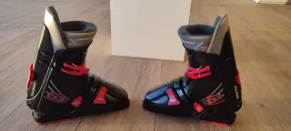 Botas de esquí Salomon mod. 63
355. Tamaño 28.5