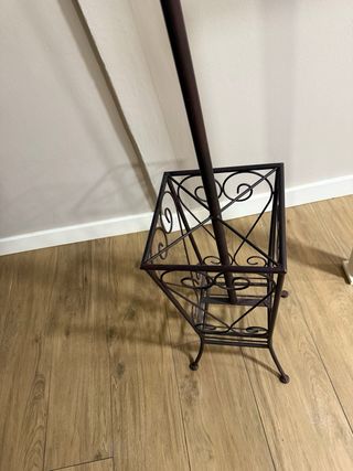 Perchero de forja marrón nuevo sin estrenar