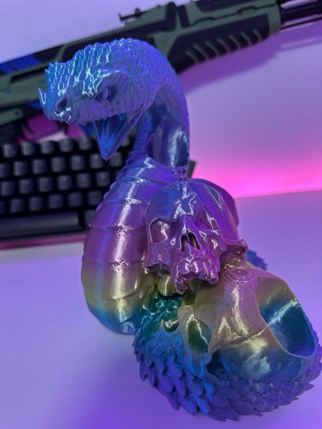 Soporte Mando PS5 Diseño Serpiente Arcoíris