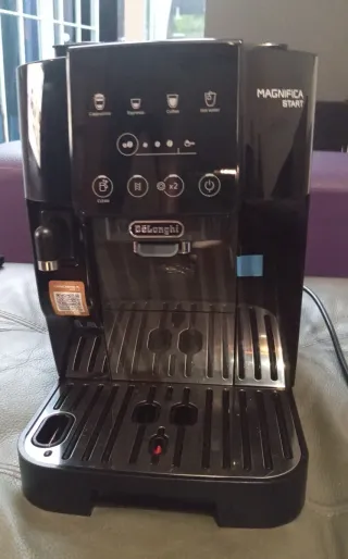 Cafetera Automática Delonghi Magnifica Start