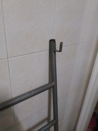 Escalera hierro
ALTO: 90 CM
ANCHO: 37 CM
