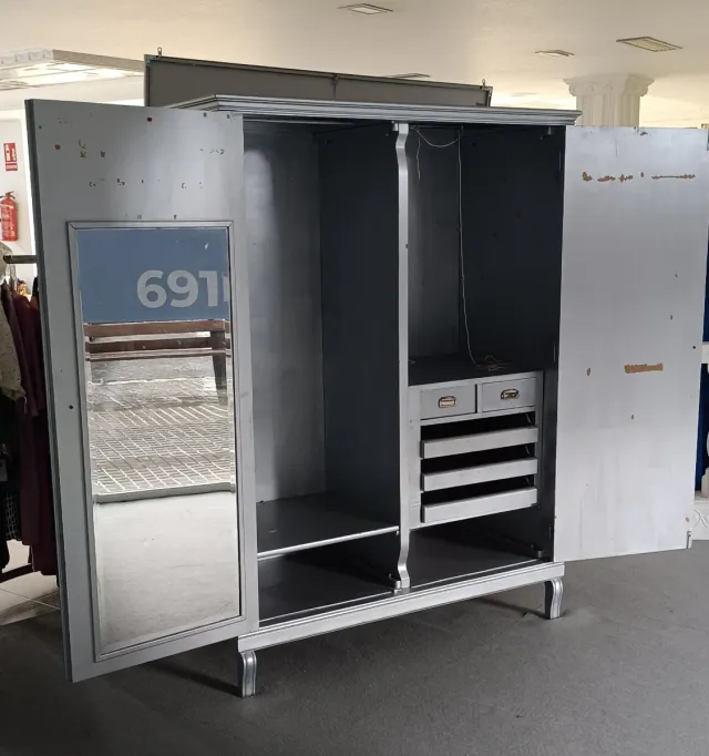 Armario vintage gris/plateado