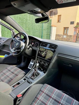 Volkswagen Golf GTI Performance Nacional