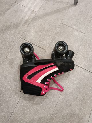 Patines de 4 ruedas  playlife negros y rosas talla