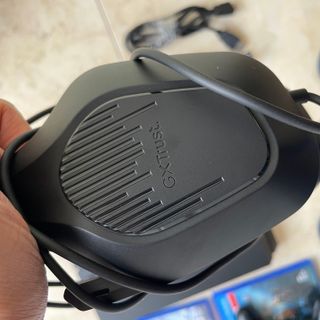 PlayStation 4 (PS4) + Mando Original + Auriculares