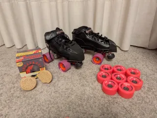 Patines Riedell R3 Quad + 2 juegos ruedas + tacos