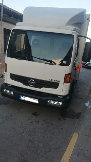 Nissan Atleon 2010