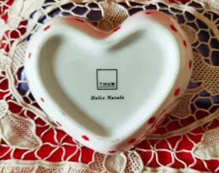 Ciotolina Thun cuore decorata stelle rosse