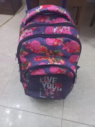 Mochila Smileyworld con ruedas y estampado floral