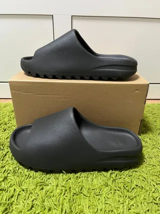 Adidas Yeezy Slide Onyx Black