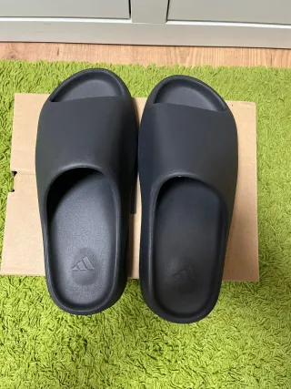 Adidas Yeezy Slide Onyx Black