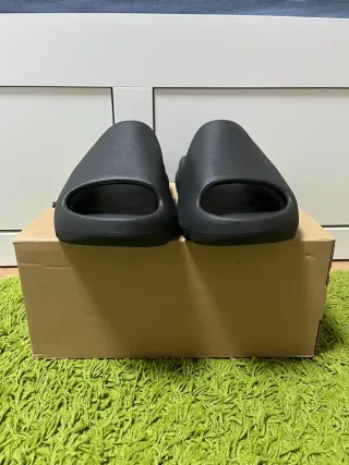 Adidas Yeezy Slide Onyx Black