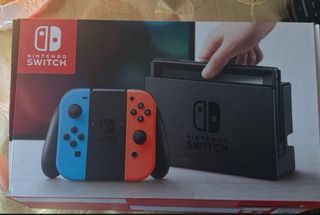 Nintendo Switch Azul y Rojo Casi Nueva