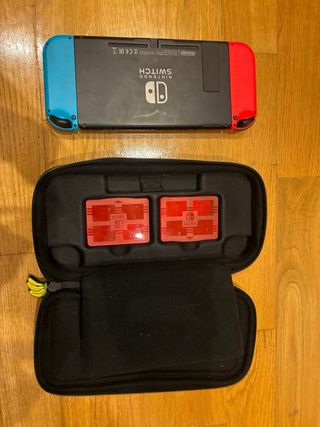Nintendo Switch Azul y Rojo Casi Nueva
