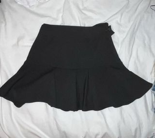 Falda negra Zara