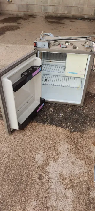 Nevera Trivalente Electrolux