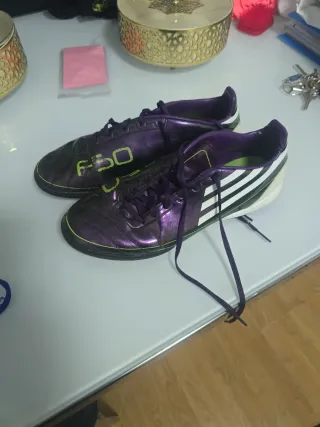Zapatillas Adidas Fútbol Talla 41 Morado
