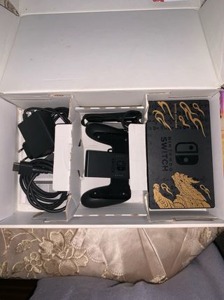 Nintendo Switch Edición Monster Hunter Rise