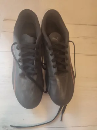 Scarpe da calcio Puma nere numero 46