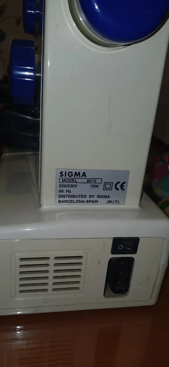 Máquina de coser Sigma Modelo 6012