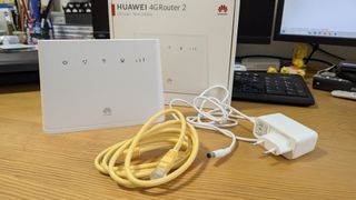 Huawei 4G Router 2 LTE Cat4 Wi-Fi 2.4GHz