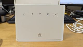 Huawei 4G Router 2 LTE Cat4 Wi-Fi 2.4GHz