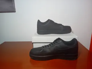 Nike Air Force 1 Negras