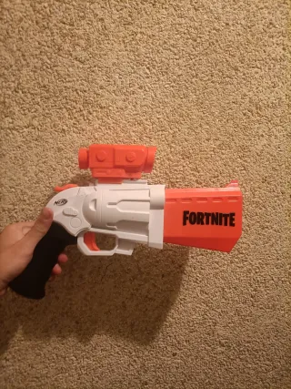 Revólver Nerf Fortnite Naranja y Blanco
