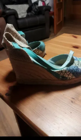 Cuñas Desigual. Talla 39