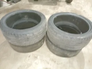 4 Ruedas 225/40/18