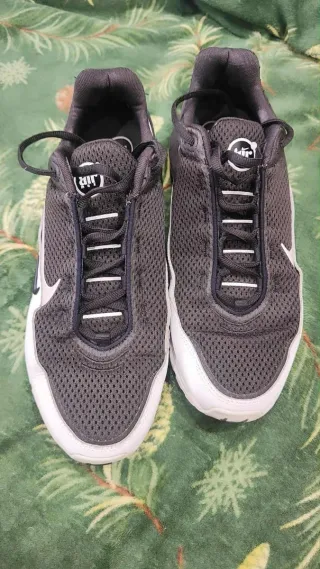 Zapatillas Nike Hombre negro y Blanco