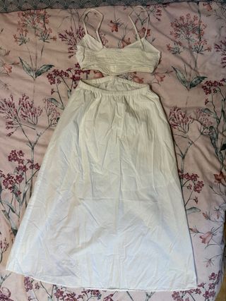 Vestido blanco largo con aberturas