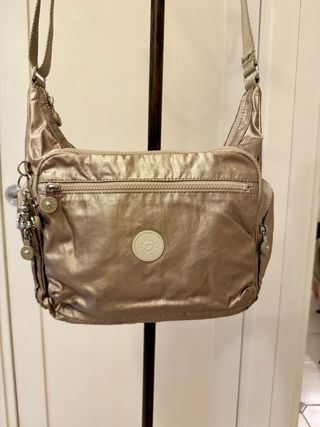 Bolso Kipling Dorado y Plateado original 
