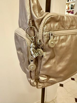 Bolso Kipling Dorado y Plateado original 