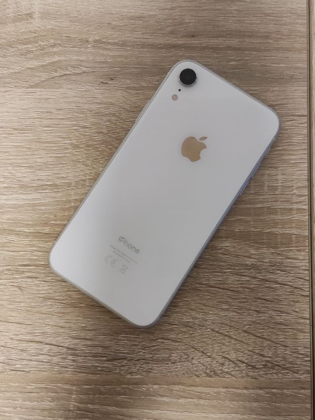 iPhone XR Blanco 84% Batería