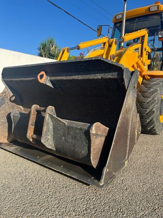 Retroexcavadora Mixta JCB 2CX