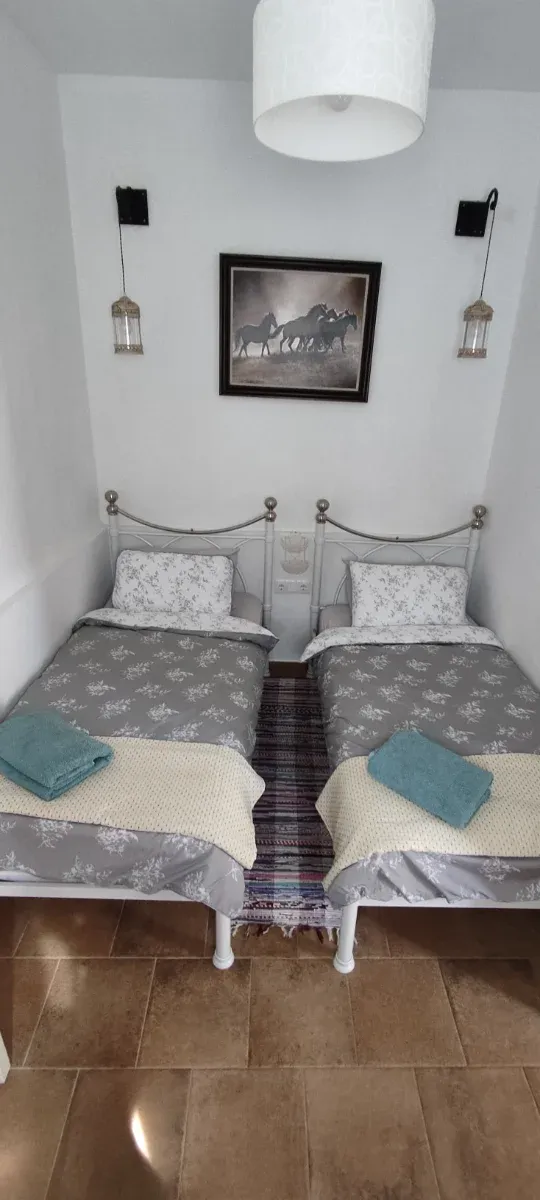 Stunning 4 bed 3 bath house legal for B&B