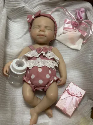 Preciosa Bebe Reborn silicona 33 cm – “Olivia”