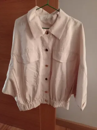 Chaqueta Zara chica.