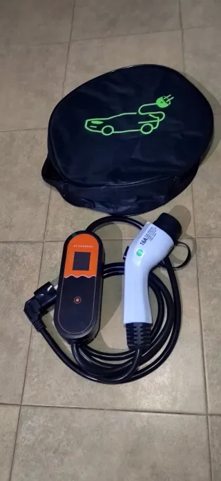 Cargador coche eléctrico tipo 2