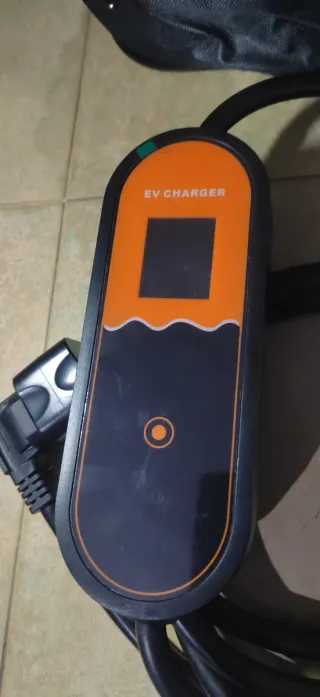 Cargador coche eléctrico tipo 2