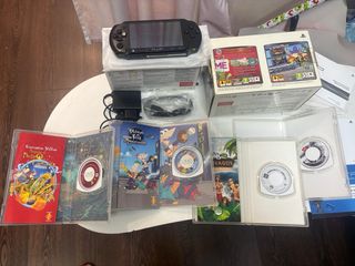 Consola PSP Street Negra completa con juegos