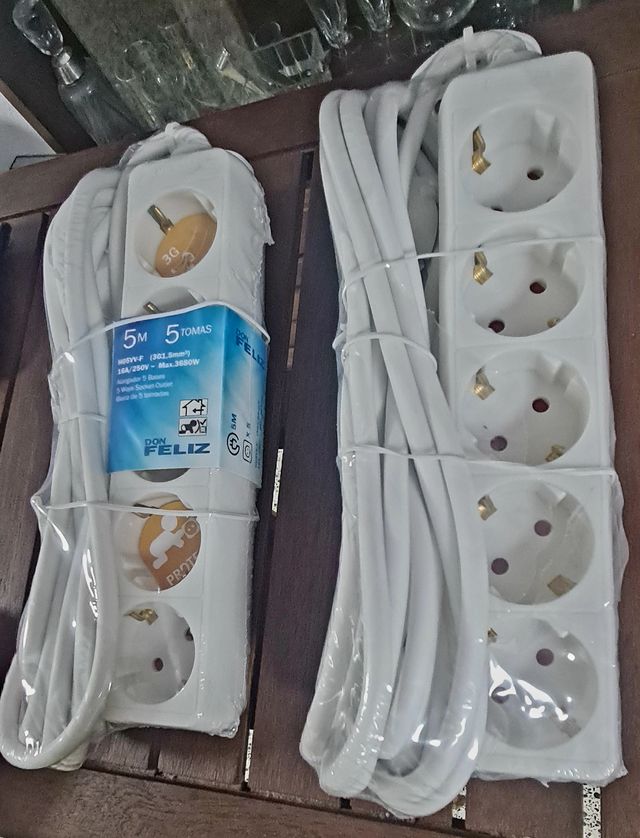 Regleta 5 metros y 5 tomas Suko