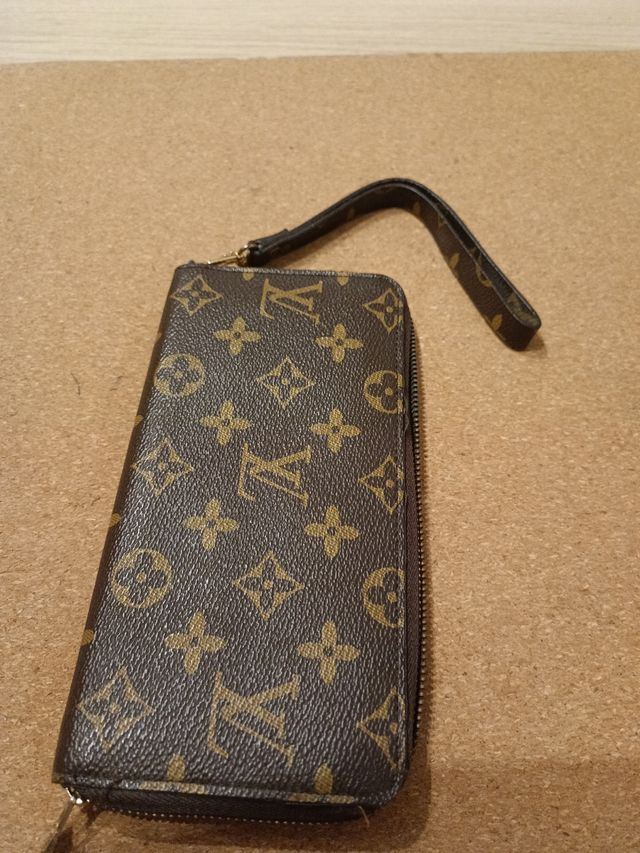 Monederos LV Marrón